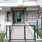 Akar