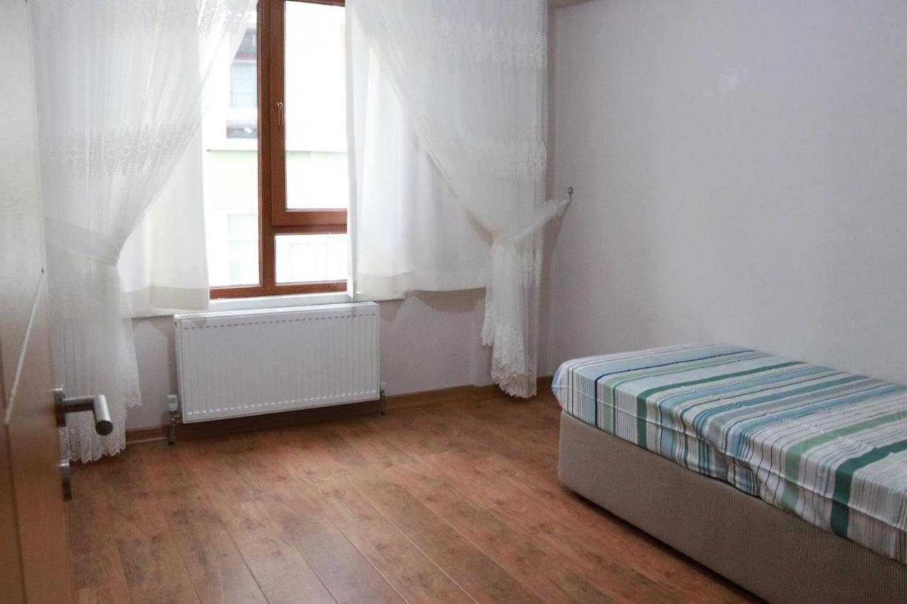 Akar Apartment *